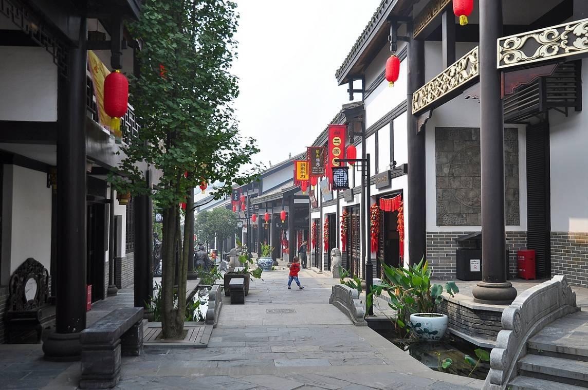 俄国防部将对坠毁运输机黑匣子进行解码